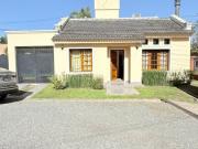 VENDO CASA TRES DORMITORIOS A METROS DE RECTA MARTINOLI