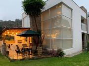 VENDO CASA URBANIZACIÓN TANDA NAYÓN QUITO