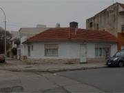 VENDO CHALET 3 AMBIENTES CON GARAGE Y PATIO