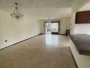 Vendo departamento de tres dormitorios un Urdesa Central
