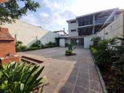 Vendo departamento planta baja ubicado en Urdesa Norte