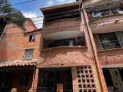 VENDO DOS APARTAMENTOS CERCA A PUERTA DEL NORTE Y...