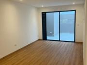 VENDO DPTO DE ESTRENO PRIMER PISO FRENTE A PARQUE CON...