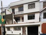 VENDO DUPLEX 1ER. PISO, FRENTE A PARQUE, CERCADO DE LIMA...