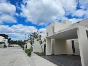 Vendo / En Venta Casa de 4 habitaciones con Alberca...