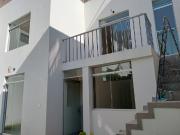 Vendo Encantadora propiedad de dos pisos frente a...