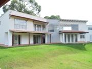 VENDO ESPECTACULAR CASA CAMPESTRE EN LA ACUARELA...