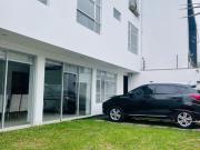 Vendo Espectacular Casa de 3 Niveles en Aurora