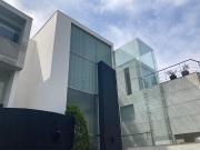 Vendo espectacular casa de 670 m2 y diseño exclusivo em...