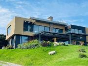 VENDO ESPECTACULAR CASA EN LA CALERA