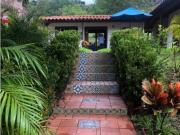 VENDO ESPECTACULAR CASA EN NILO