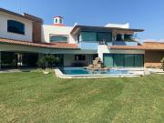 VENDO ESPECTACULAR RESIDENCIA EN CUERNAVACA, EN EL CLUB...