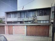 VENDO EXCELENTE CASA AV. BENAVIDES MIRAFLORES