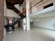 VENDO EXCELENTE CASA COMPLETAMENTE REMODELADA EN CHIA