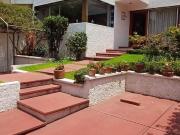VENDO EXCELENTE CASA EN CIRCUITO POETAS