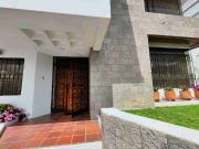 Vendo Excelente Casa Ideal para Empresas o Negocios,...