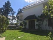 Venta de Casa Amplia, 5 Habitaciones, Bosmediano, Quito,...