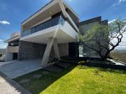 CASA NUEVA EN GRAN RESERVA $9,300,000 LOMAS DE ANGELOPOLIS