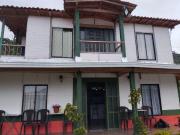 VENDO FINCA CON PISCINA, BIEN BARATA, EN BARBOSA ANTIOQUIA