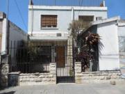 VENDO GRAN CASA DE 4 DORMITORIOS Y COCHERA BARRIO COLON