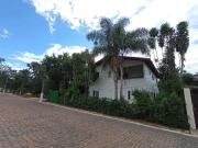 Vendo grande casa condomínio Lago Sul II