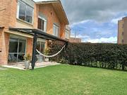 VENDO HERMOSA CASA CAMPESTRE ESQUINERA EN CAJICA