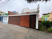 Vendo Hermosa Casa De Diseñador Con Doble Cochera Urb...