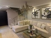 VENDO HERMOSA CASA DUPLEX EN LA CASTELLANA, CUENTA CON...