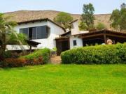 Vendo Hermosa Casa en Calle El Golf N 4, Urb. La...