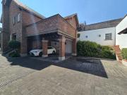 VENDO CASA EN CONDOMINIO DE SOLO 2 CASAS ESTILO INGLÉS,...