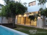 VENDO HERMOSA CASA EN CUMBRES CANCÚN