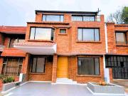 VENDO HERMOSA CASA EXCELENTE UBICACIÓN EN FUSAGASUGA