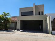 VENDO HERMOSA CASA FRACC JARDINES DEL CAMPESTRE...