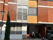 Vendo hermosa casa medianera remodelada en santa Juana...