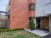 VENDO Hermosa casa recién remodelada.