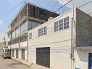 vendo casa con dos departamentos en santa rosa de lima...