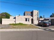 VENDO HERMOSA Y AMPLIA CASA EN EXCLUSIVO CONDOMINIO...