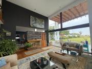 Vendo hermosa y amplia casa en La Encantada de Villa...