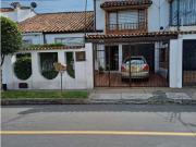 VENDO HERMOSA Y AMPLIA CASA EN LAS VILLAS