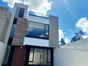 VENDO HERMOSAS CASA 144M2. UBICADA EN CARCELEN NORTE
