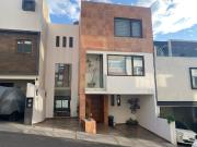 Vendo impecable Residencia en Aqua I, Lago Esmeralda