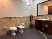 VENDO IMPORTANTE CASA DE 4 DOR, 3 BAÃOS, 2 COCHERAS,...