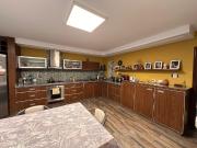 VENDO IMPORTANTE CASA DE 4 DOR, 3 BAÃOS, 2 COCHERAS,...