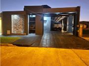 VENDO IMPRESIONANTE CASA A ESTRENAR C/ PISCINA EN...