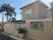 VENDO LINDA CASA –3 STS SPA – COND A BEIRA LAGO –...