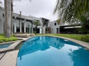 Vendo Linda Casa 539m2 con jardines, piscina Urb. Sol de...