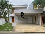 Vendo linda casa em condomínio com Área Gourmet