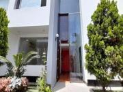 Vendo Linda casa en Av Calle La Yola Con Elías Aparicio...