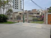 Vendo Linda casa en calle Valle Hermoso 1, Urb Valle...