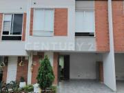 VENDO LINDA CASA EN CONDOMINIO MODERNA AL SUR DE CALI...